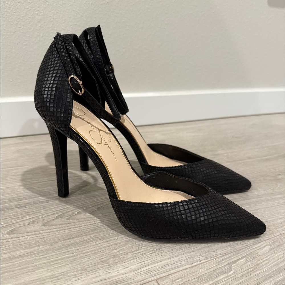 Jessica Simpson Black Textured Heels